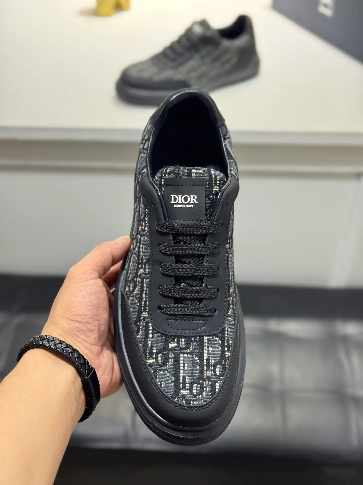 Men's men's shoes 💰400 [New model] 🌂🌂Dior (Dior) 🆕 Low-top casual shoes, carefully made of first-layer cowhide with canvas, comfortable and breathable ~ rubber soles, enhance style. Fashionable and versatile, it can complement any look. Featuring an exquisite design that is uniquely dynamic and modern, this shoe is part of Dior's legacy and embodies modern elegance. Size: 38-44 (45 customized